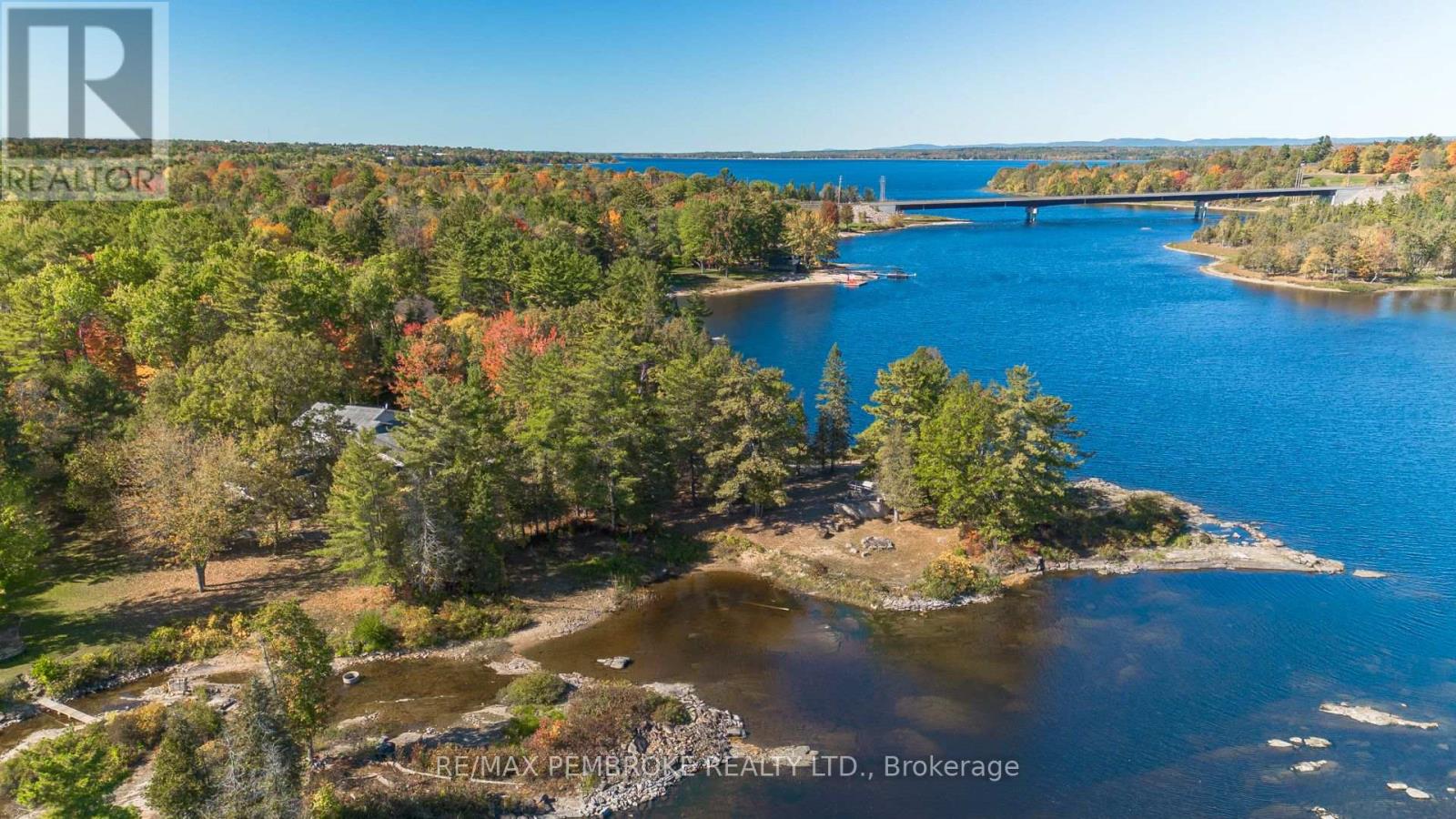 55 Blue Danube Way, Laurentian Valley, Ontario  K8A 6W2 - Photo 37 - X12451564