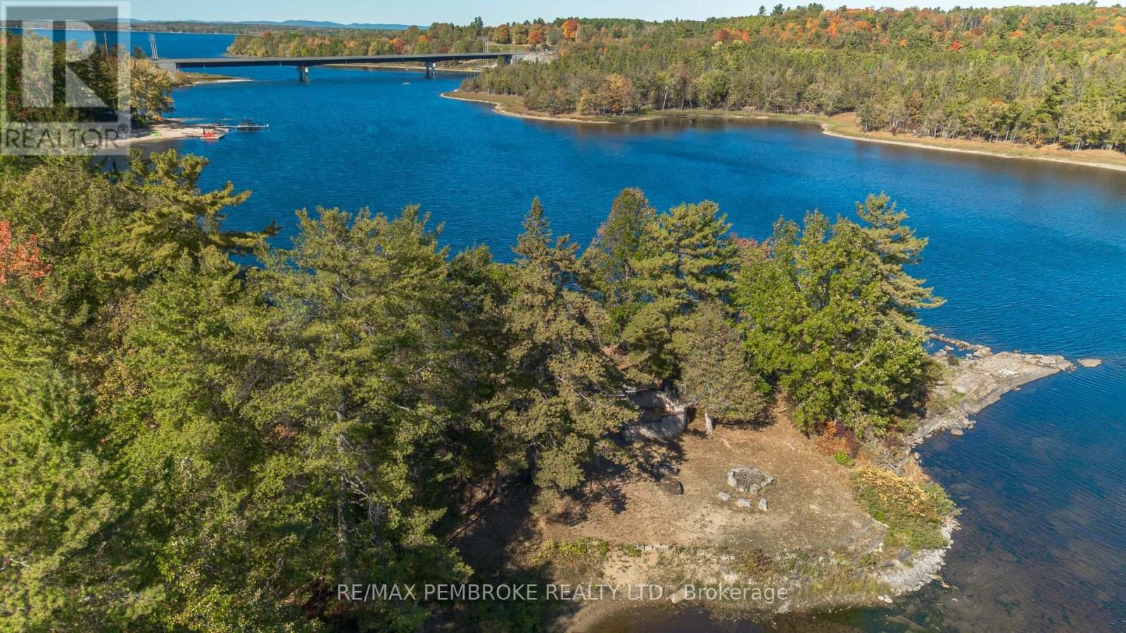 55 Blue Danube Way, Laurentian Valley, Ontario  K8A 6W2 - Photo 38 - X12451564