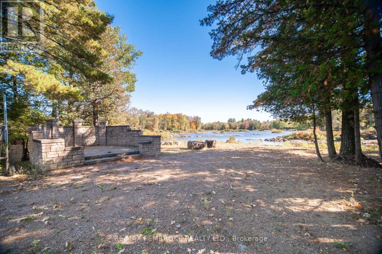55 Blue Danube Way, Laurentian Valley, Ontario  K8A 6W2 - Photo 47 - X12451564