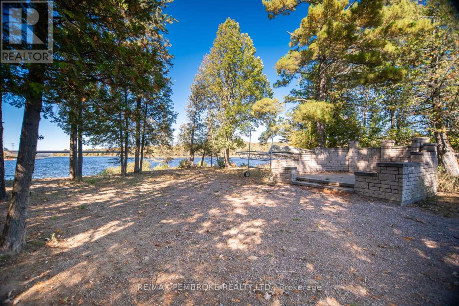 55 Blue Danube Way, Laurentian Valley, Ontario  K8A 6W2 - Photo 48 - X12451564