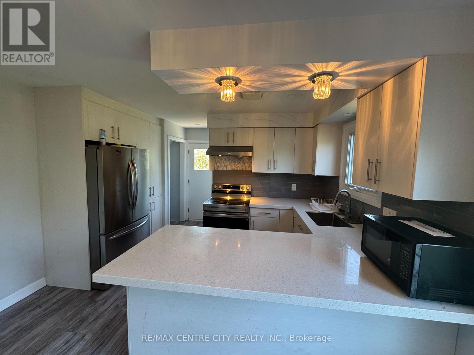 870 Wellingsboro Road, London South, Ontario  N6E 1Y5 - Photo 8 - X12451533
