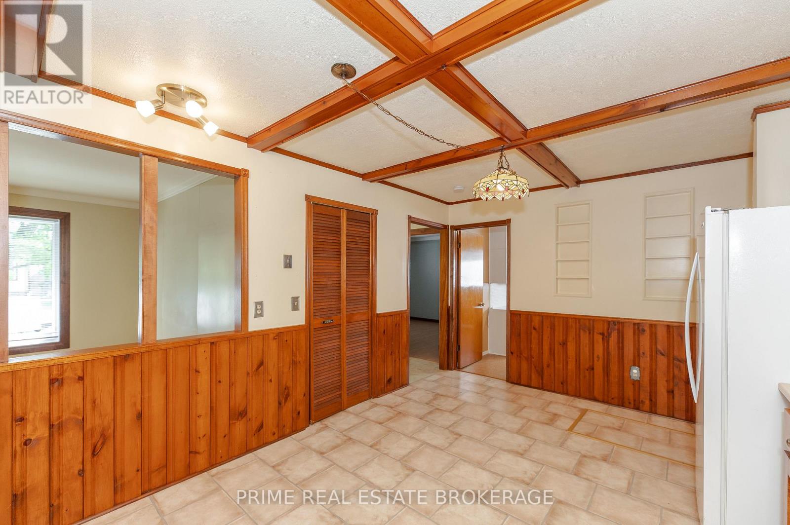182 South Street, Southwest Middlesex (Glencoe), Ontario  N0L 1M0 - Photo 11 - X12451541