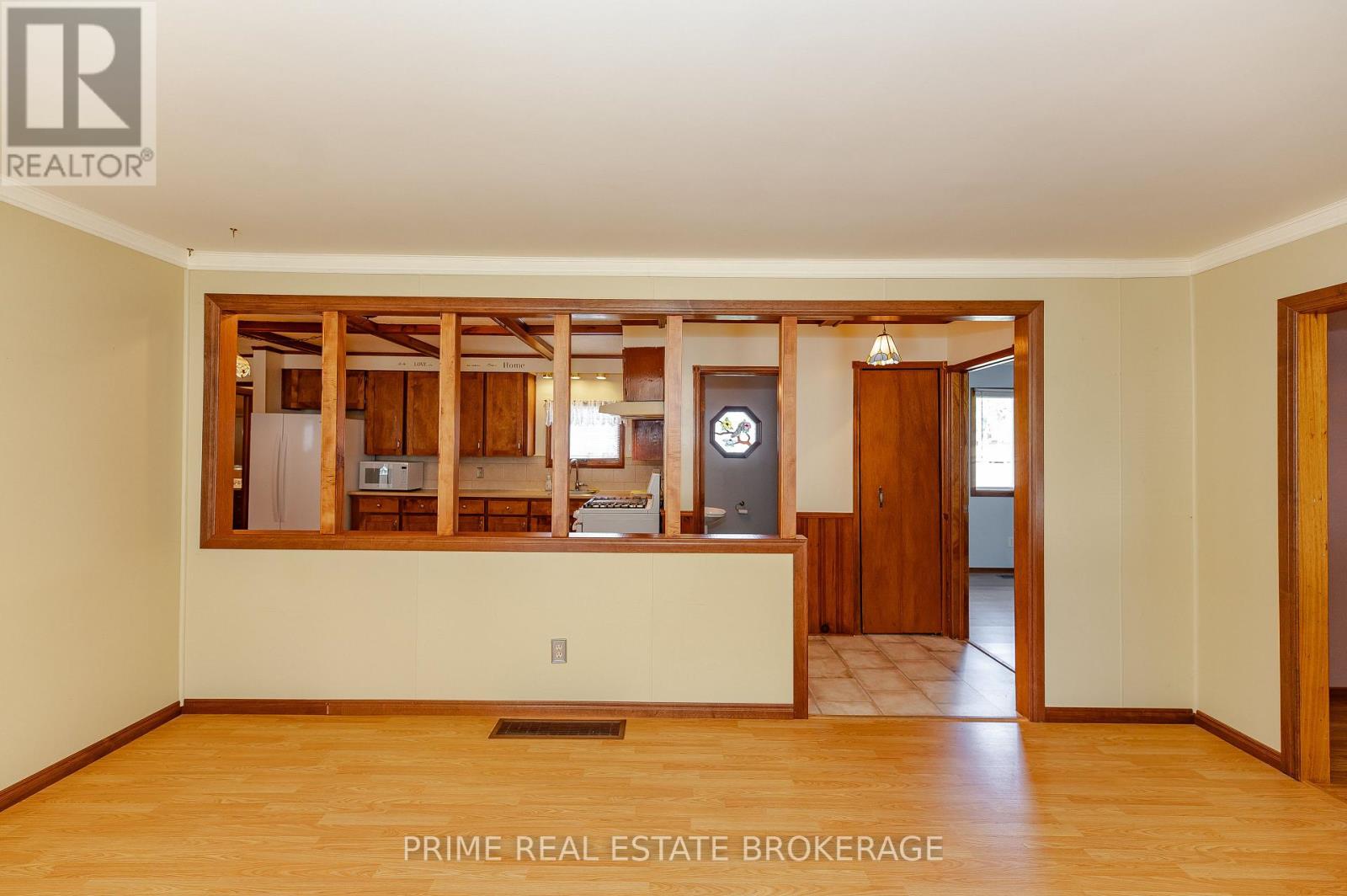 182 South Street, Southwest Middlesex (Glencoe), Ontario  N0L 1M0 - Photo 13 - X12451541