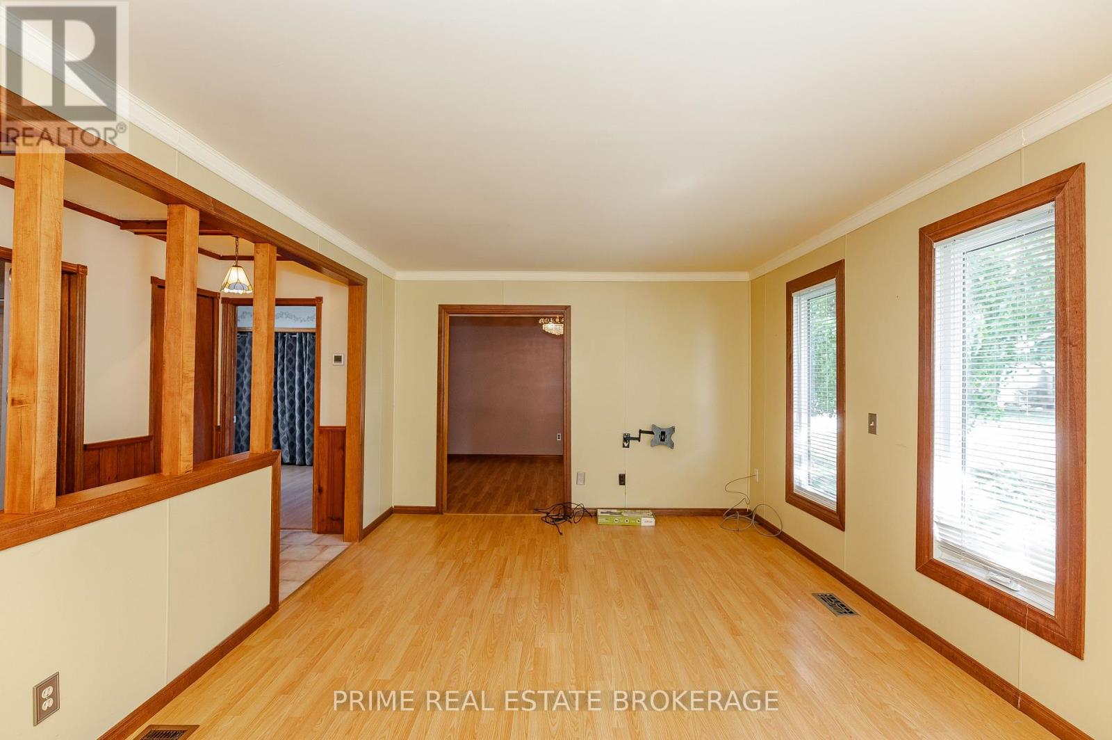 182 South Street, Southwest Middlesex (Glencoe), Ontario  N0L 1M0 - Photo 16 - X12451541