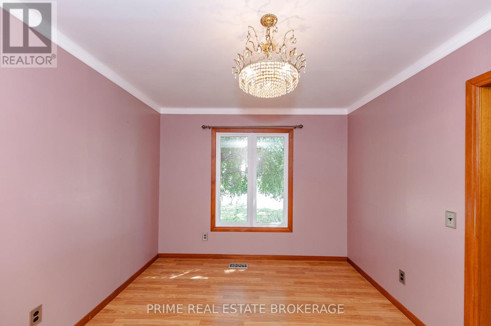 182 South Street, Southwest Middlesex (Glencoe), Ontario  N0L 1M0 - Photo 18 - X12451541