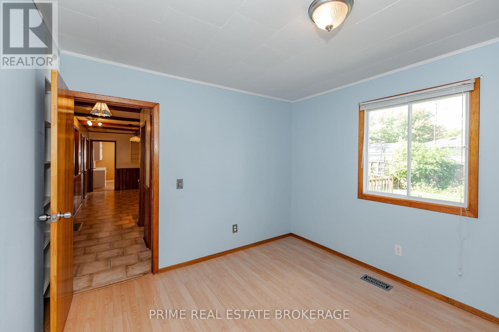 182 South Street, Southwest Middlesex (Glencoe), Ontario  N0L 1M0 - Photo 21 - X12451541