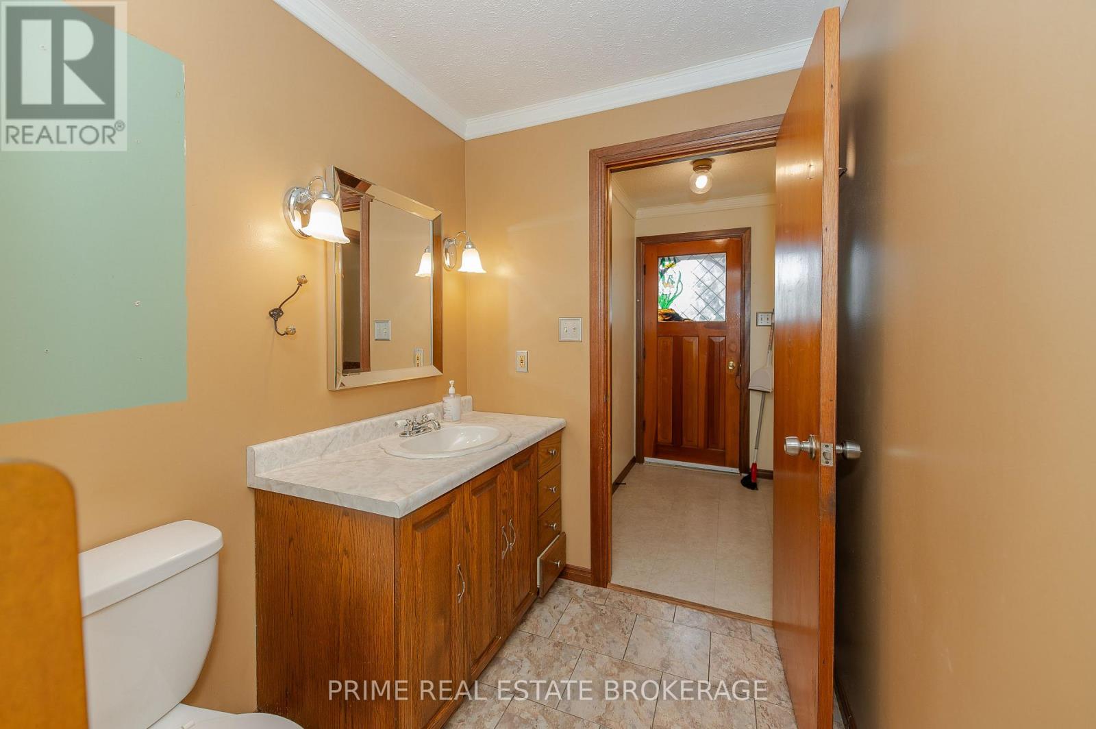 182 South Street, Southwest Middlesex (Glencoe), Ontario  N0L 1M0 - Photo 25 - X12451541
