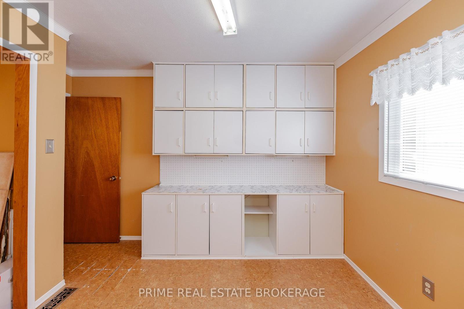 182 South Street, Southwest Middlesex (Glencoe), Ontario  N0L 1M0 - Photo 27 - X12451541