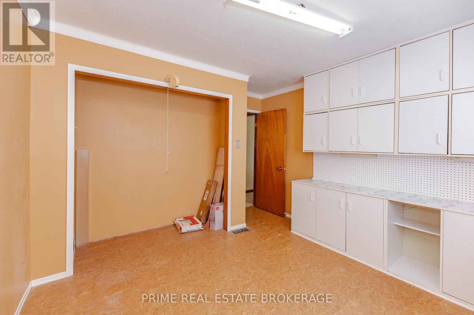 182 South Street, Southwest Middlesex (Glencoe), Ontario  N0L 1M0 - Photo 28 - X12451541