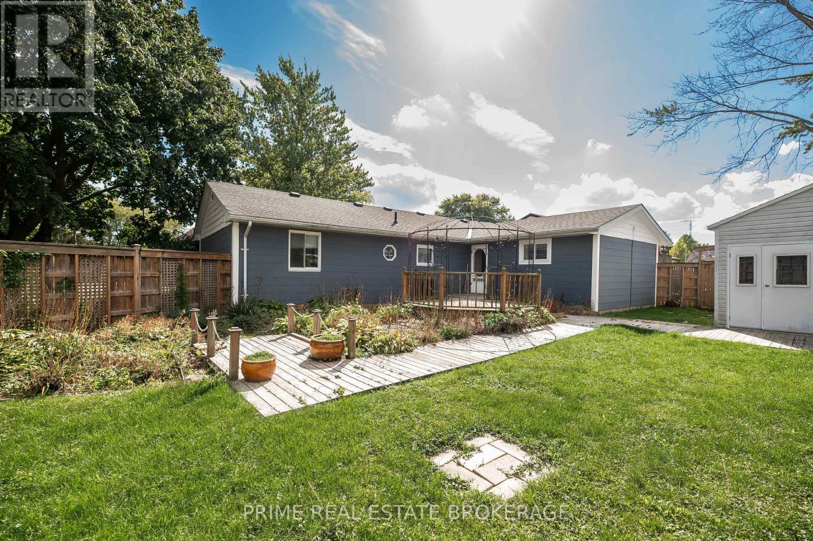 182 South Street, Southwest Middlesex (Glencoe), Ontario  N0L 1M0 - Photo 35 - X12451541