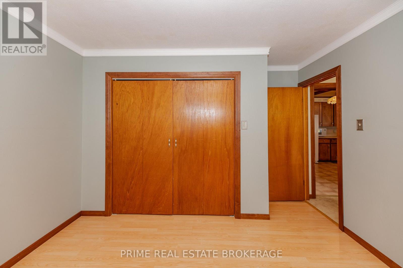 182 South Street, Southwest Middlesex (Glencoe), Ontario  N0L 1M0 - Photo 6 - X12451541