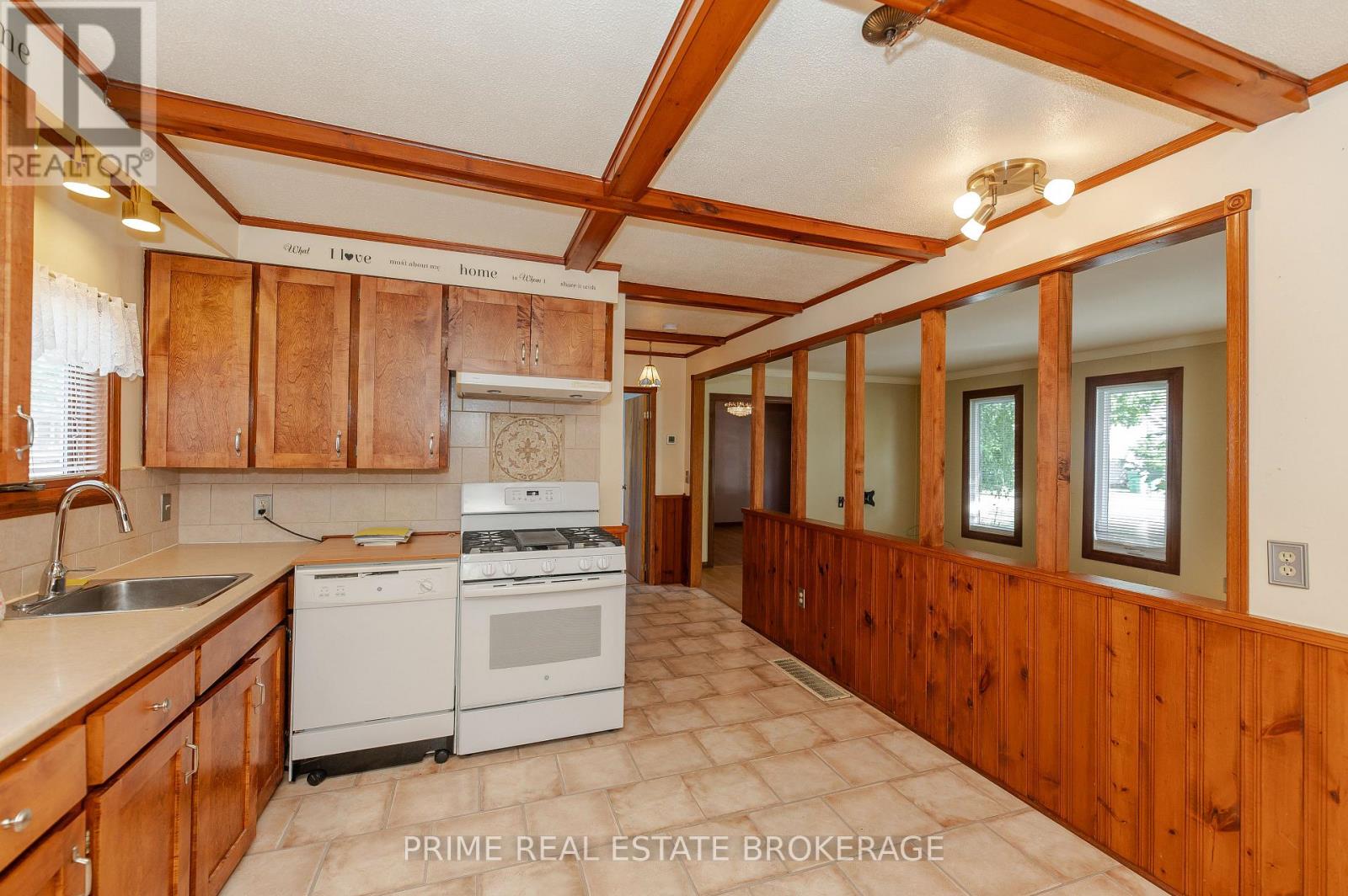 182 South Street, Southwest Middlesex (Glencoe), Ontario  N0L 1M0 - Photo 9 - X12451541