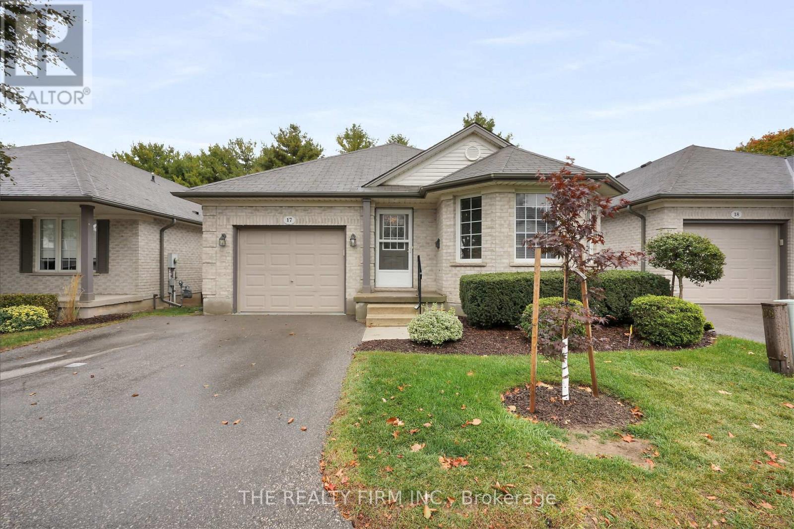 17 - 20 WINDEMERE PLACE, St. Thomas, Ontario