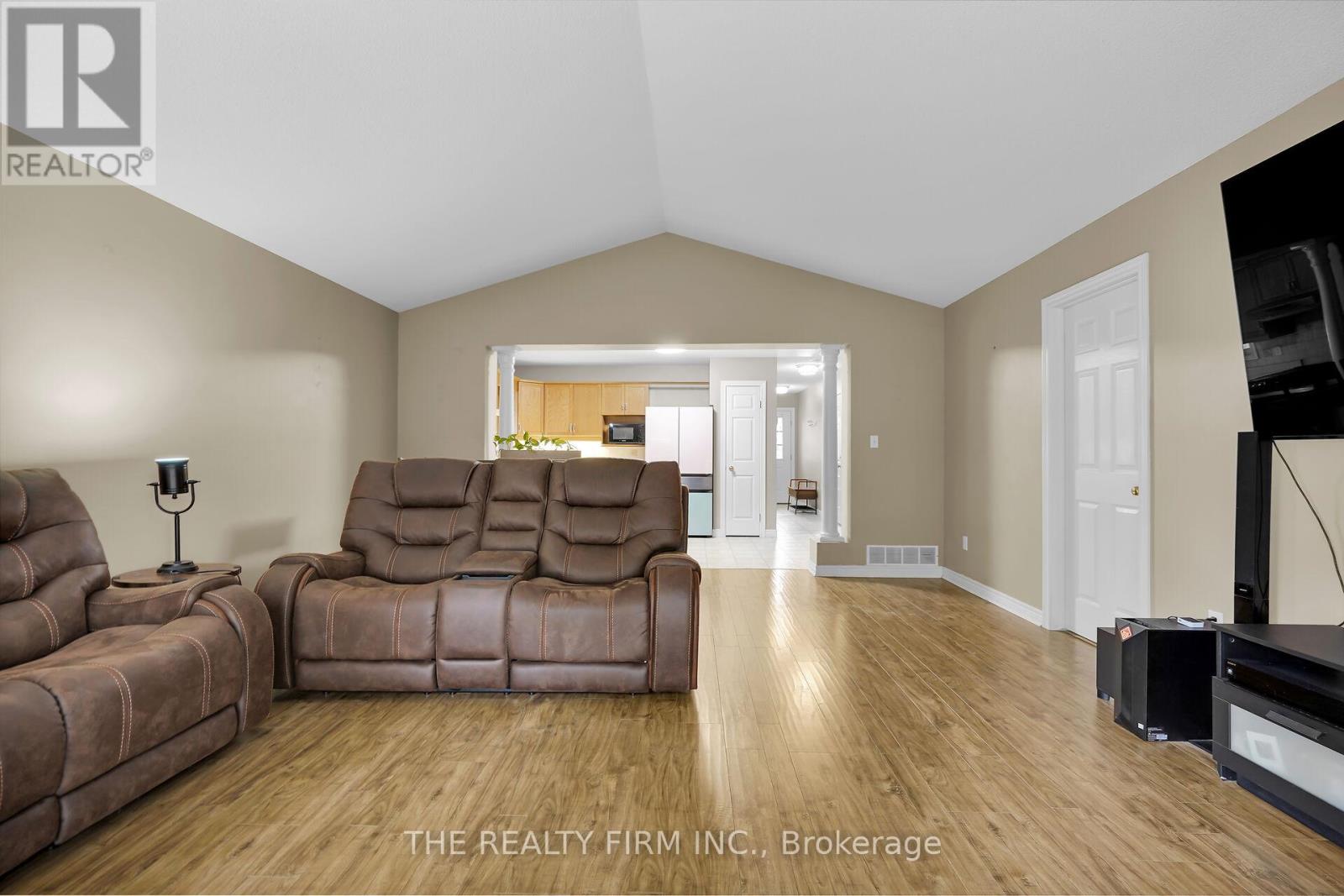 17 - 20 Windemere Place, St. Thomas, Ontario  N5R 6H6 - Photo 20 - X12451643