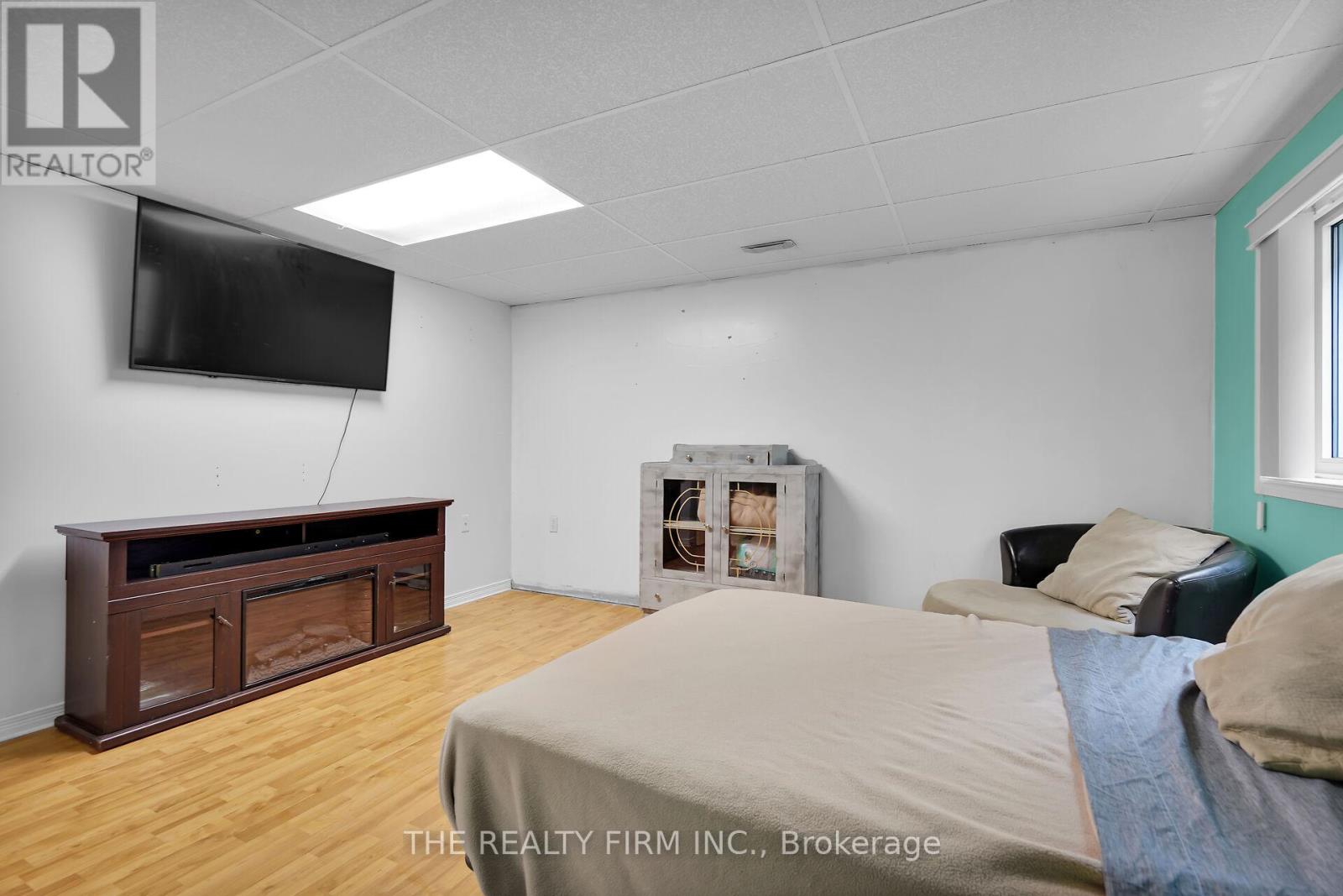 17 - 20 Windemere Place, St. Thomas, Ontario  N5R 6H6 - Photo 35 - X12451643