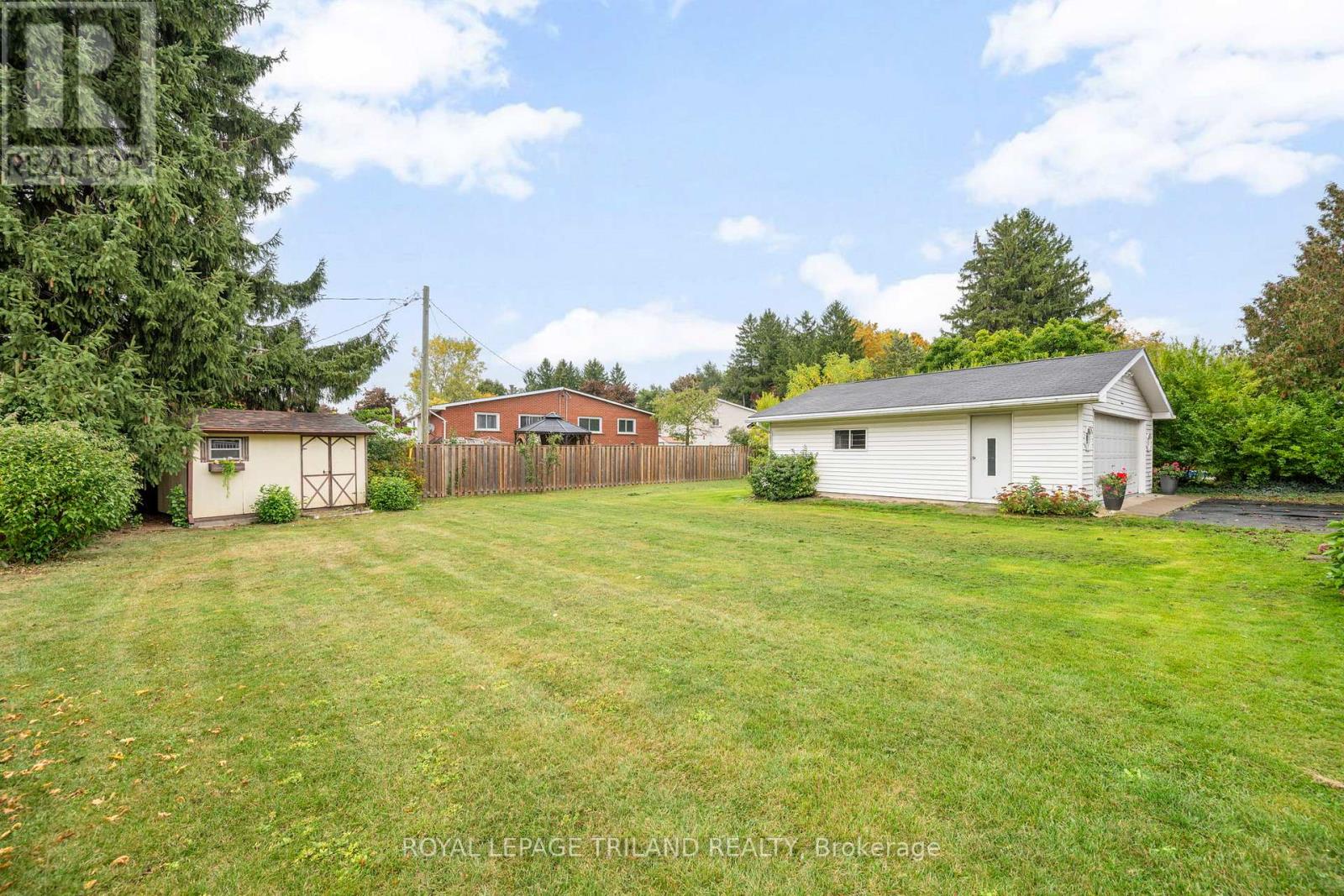 11 Patricia Street, St. Thomas, Ontario  N5P 2C7 - Photo 22 - X12451670