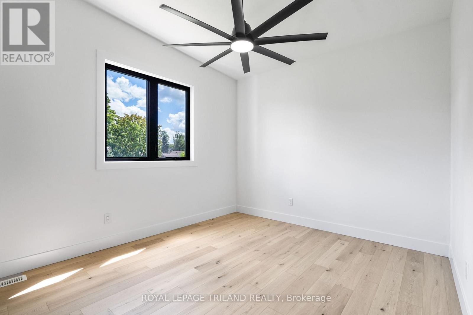 34 Alberta Street, Lambton Shores, Ontario  N0M 1T0 - Photo 33 - X12451693