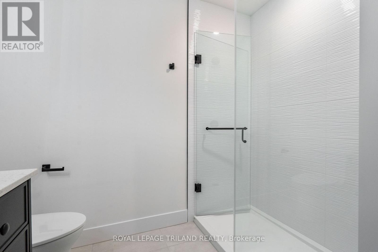 34 Alberta Street, Lambton Shores, Ontario  N0M 1T0 - Photo 41 - X12451693