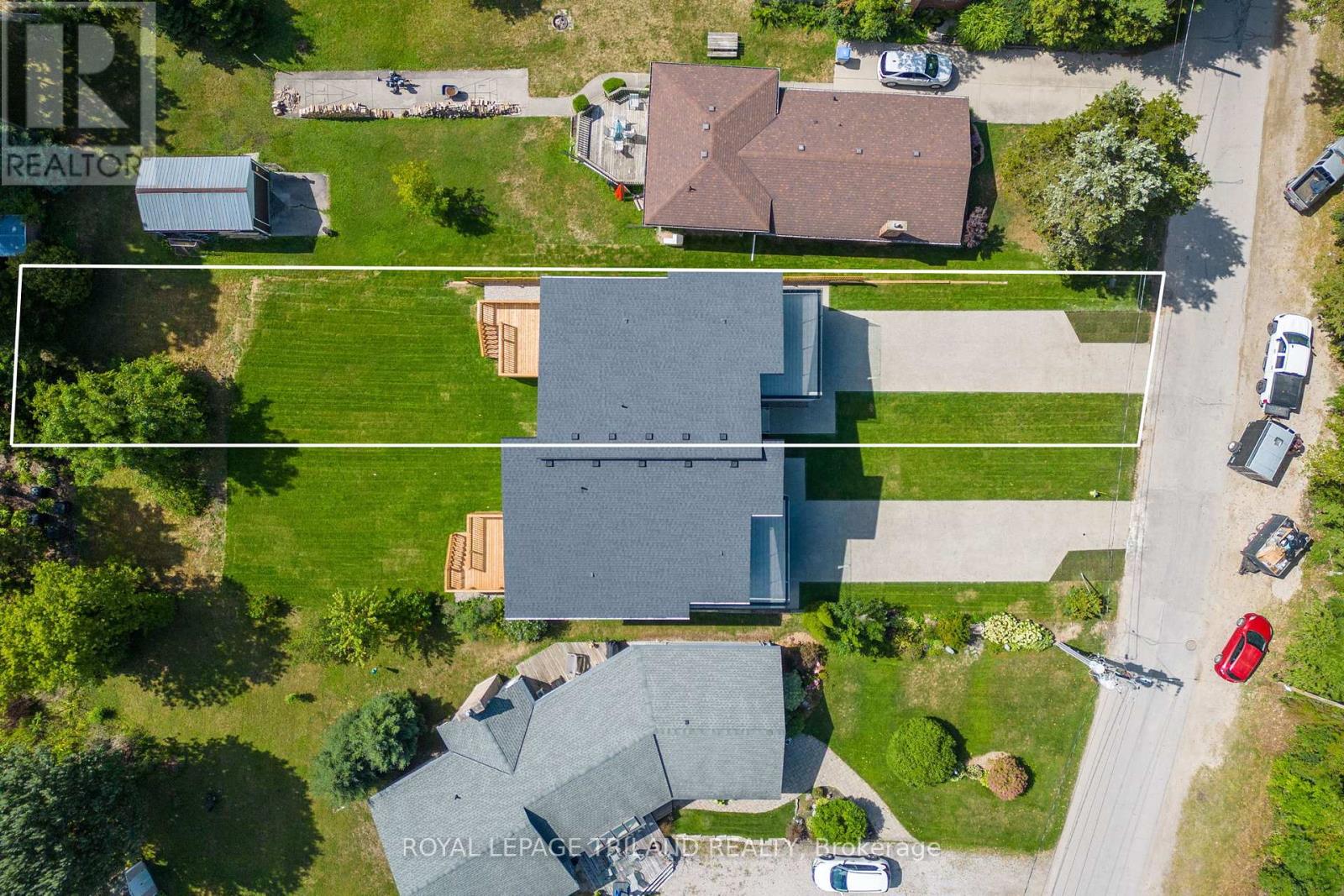 34 Alberta Street, Lambton Shores, Ontario  N0M 1T0 - Photo 44 - X12451693