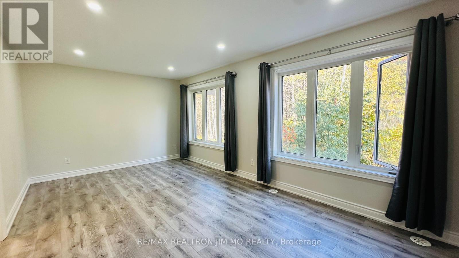 114 Blue Forest Crescent, Barrie, Ontario  L9J 0N7 - Photo 14 - S12451368