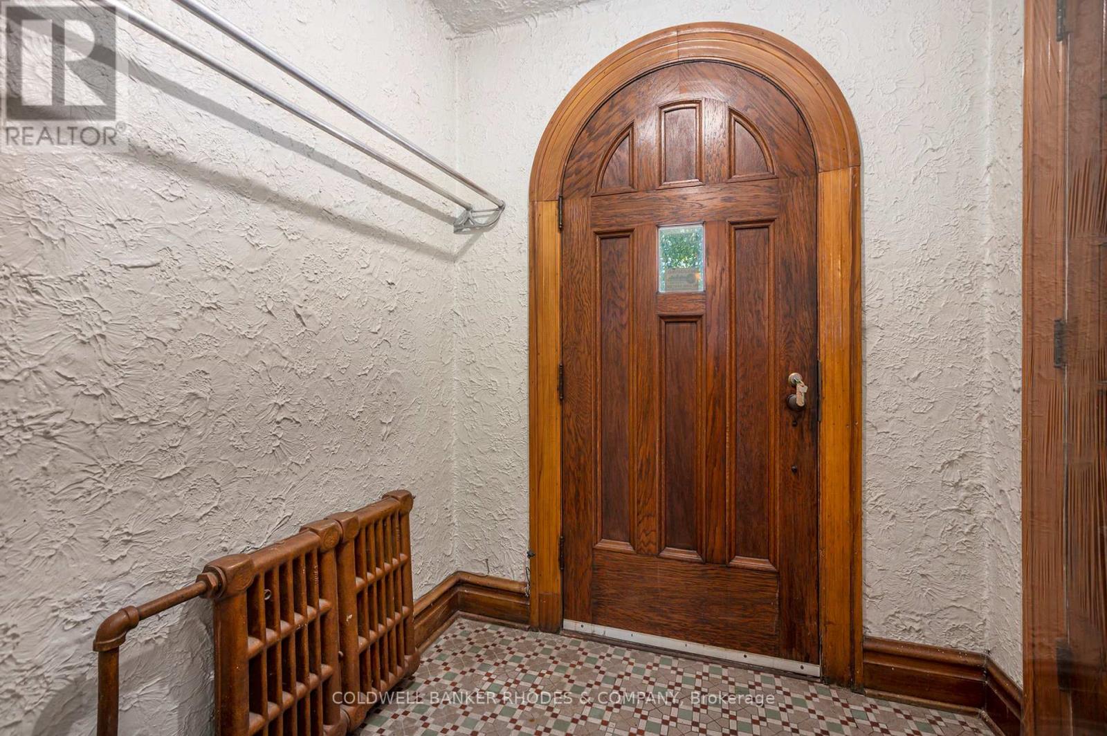 720 Parkdale Avenue, Ottawa, Ontario  K1Y 1J3 - Photo 4 - X12451561