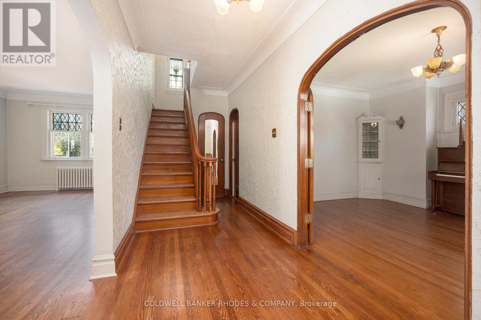 720 Parkdale Avenue, Ottawa, Ontario  K1Y 1J3 - Photo 5 - X12451561