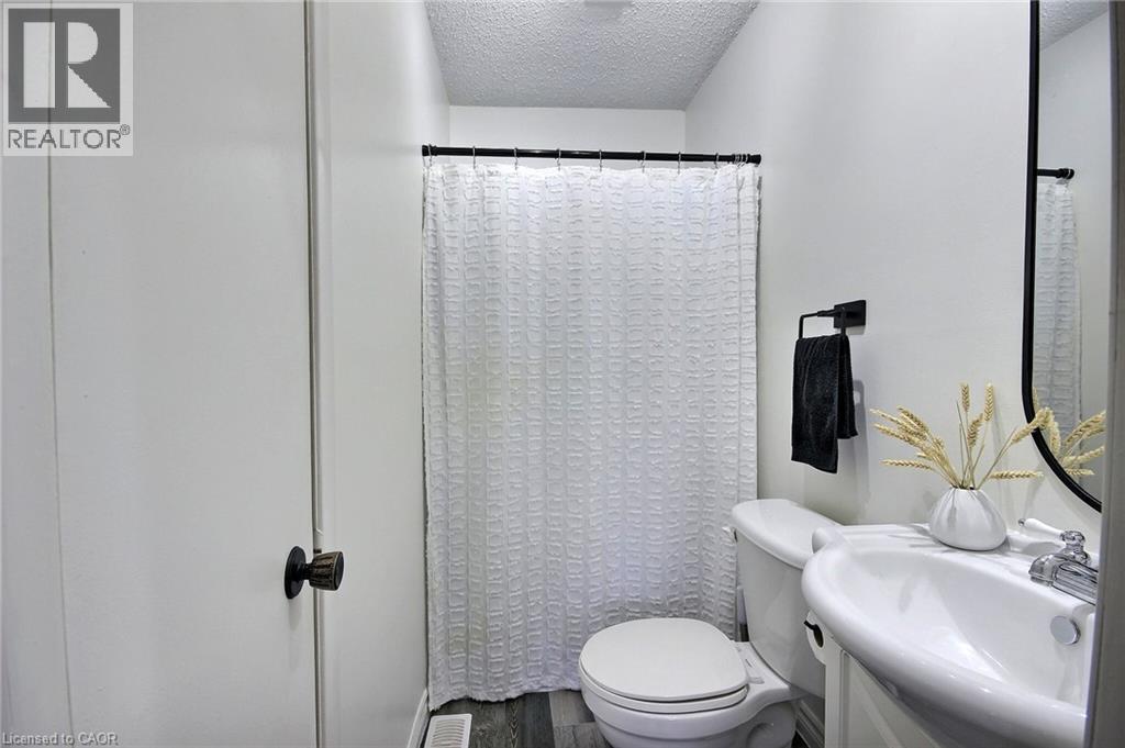 755 N York Avenue N, Listowel, Ontario  N4W 2Y4 - Photo 13 - 40777516