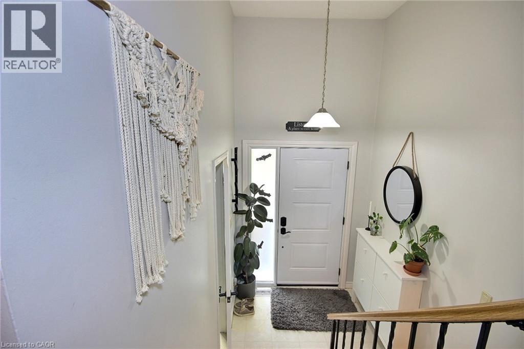 755 N York Avenue N, Listowel, Ontario  N4W 2Y4 - Photo 2 - 40777516