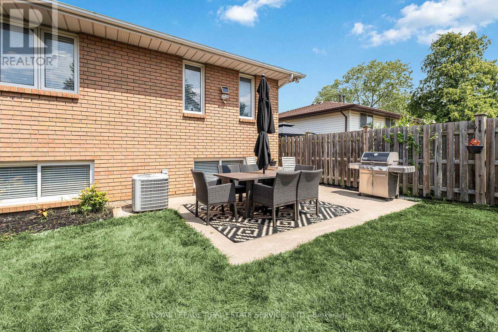 27 Cartier Drive, Thorold, Ontario  L2V 4H9 - Photo 37 - X12448922