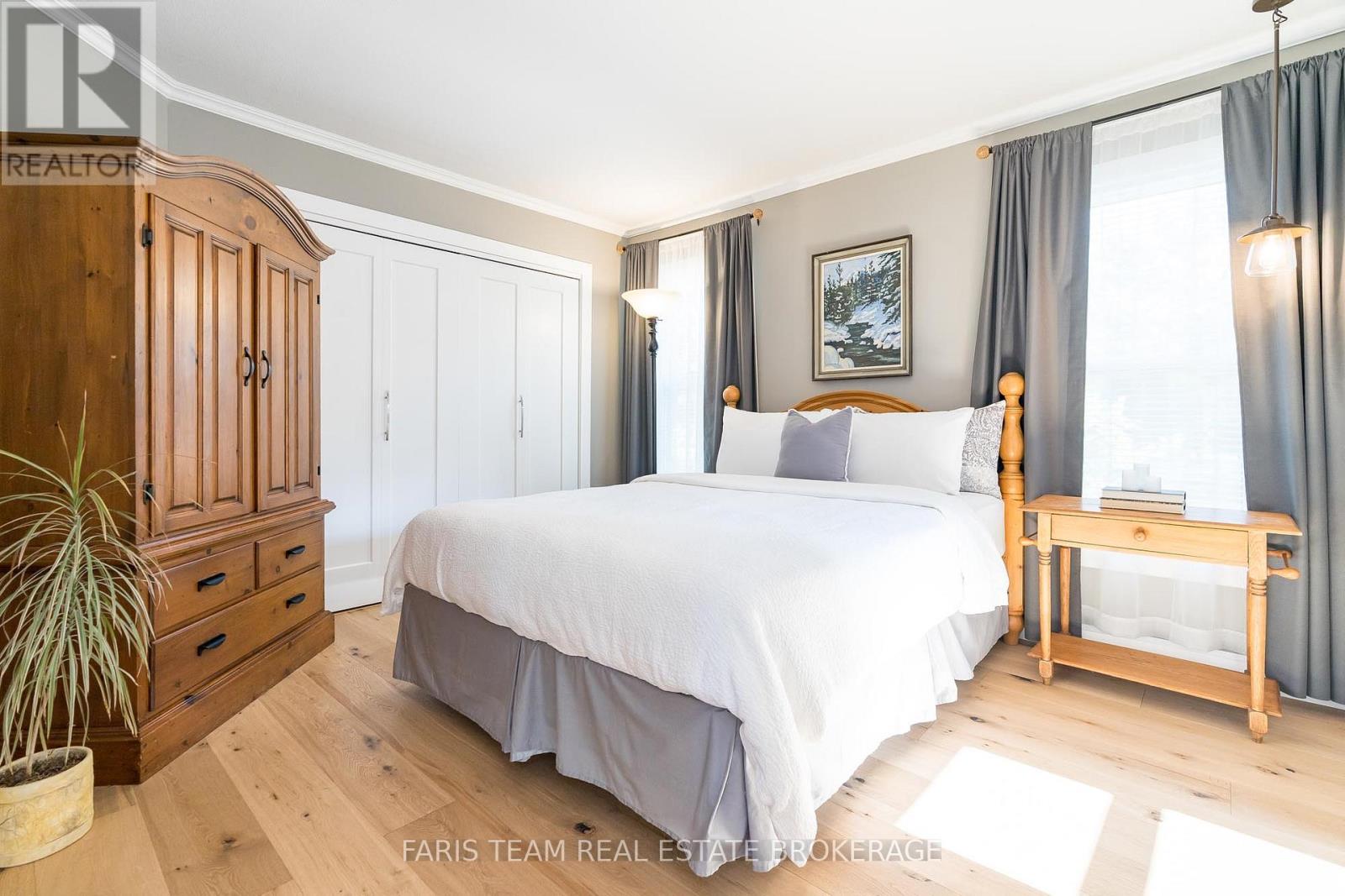 174 Robertson Avenue, Meaford, Ontario  N4L 1W7 - Photo 21 - X12451241