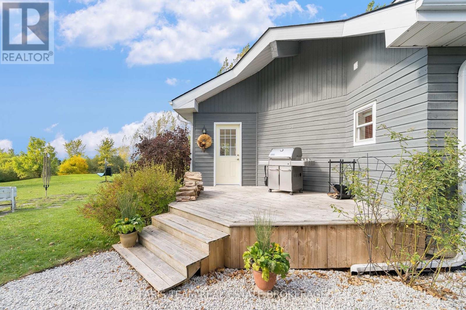 174 Robertson Avenue, Meaford, Ontario  N4L 1W7 - Photo 37 - X12451241