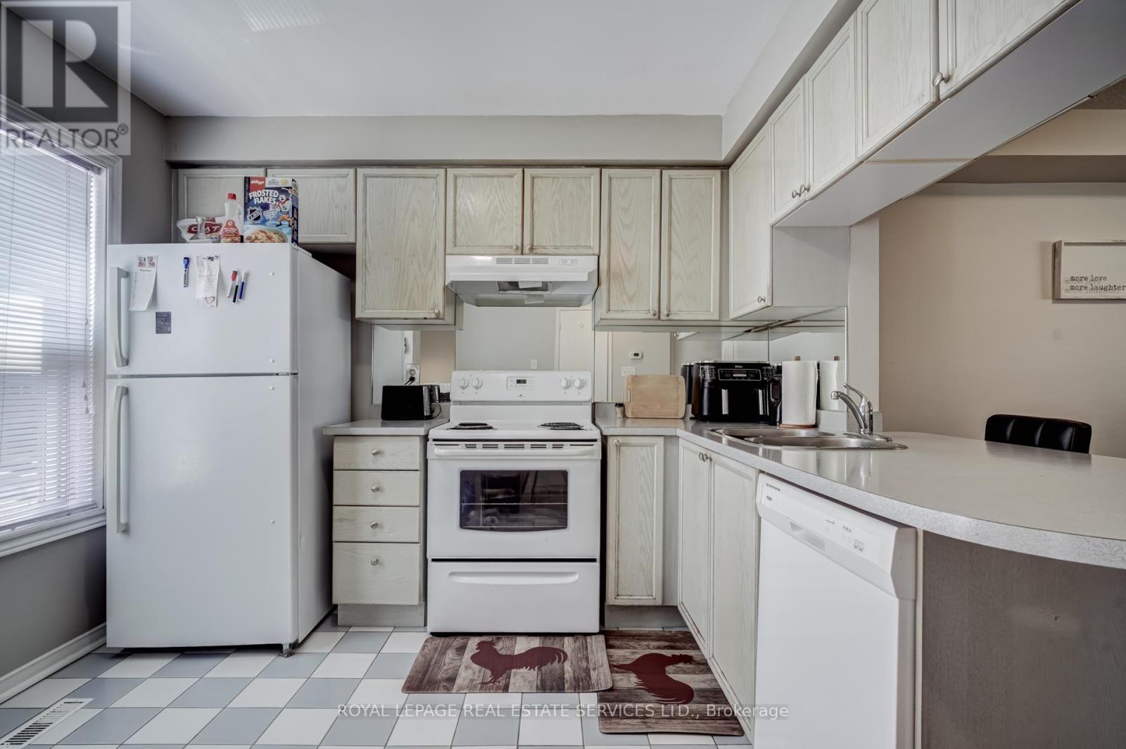 24 - 1530 Reeves Gate, Oakville, Ontario  L6M 3J4 - Photo 5 - W12451447