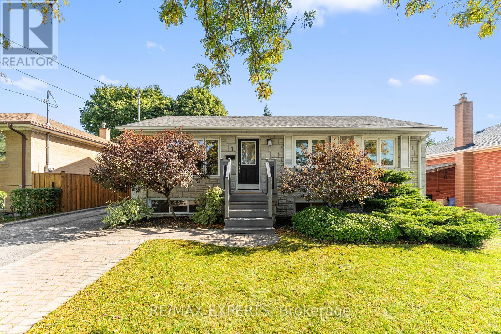 7 MCMANUS ROAD, Toronto, Ontario