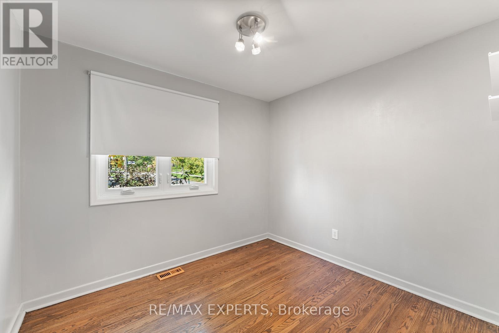 7 Mcmanus Road, Toronto, Ontario  M9P 2J9 - Photo 22 - W12451450