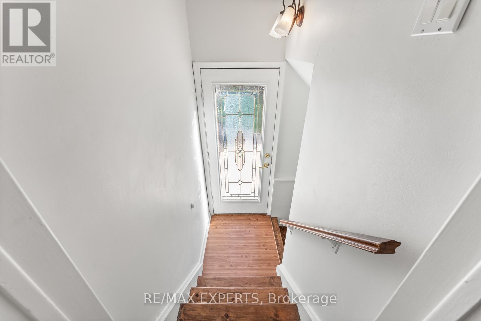 7 Mcmanus Road, Toronto, Ontario  M9P 2J9 - Photo 25 - W12451450