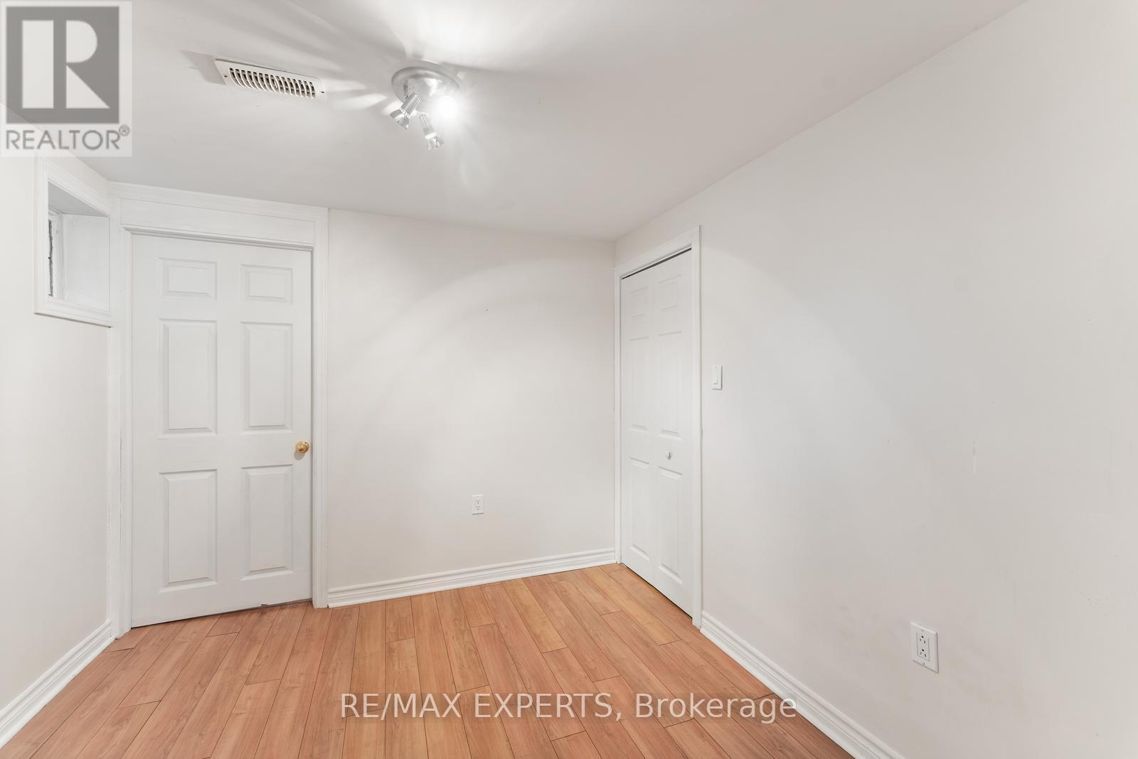 7 Mcmanus Road, Toronto, Ontario  M9P 2J9 - Photo 34 - W12451450
