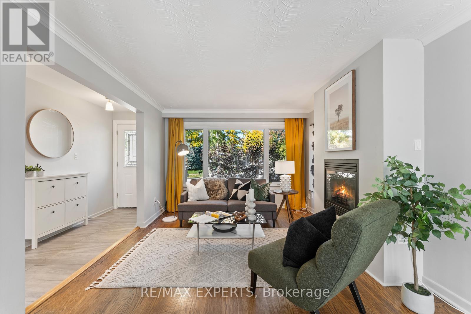 7 Mcmanus Road, Toronto, Ontario  M9P 2J9 - Photo 8 - W12451450