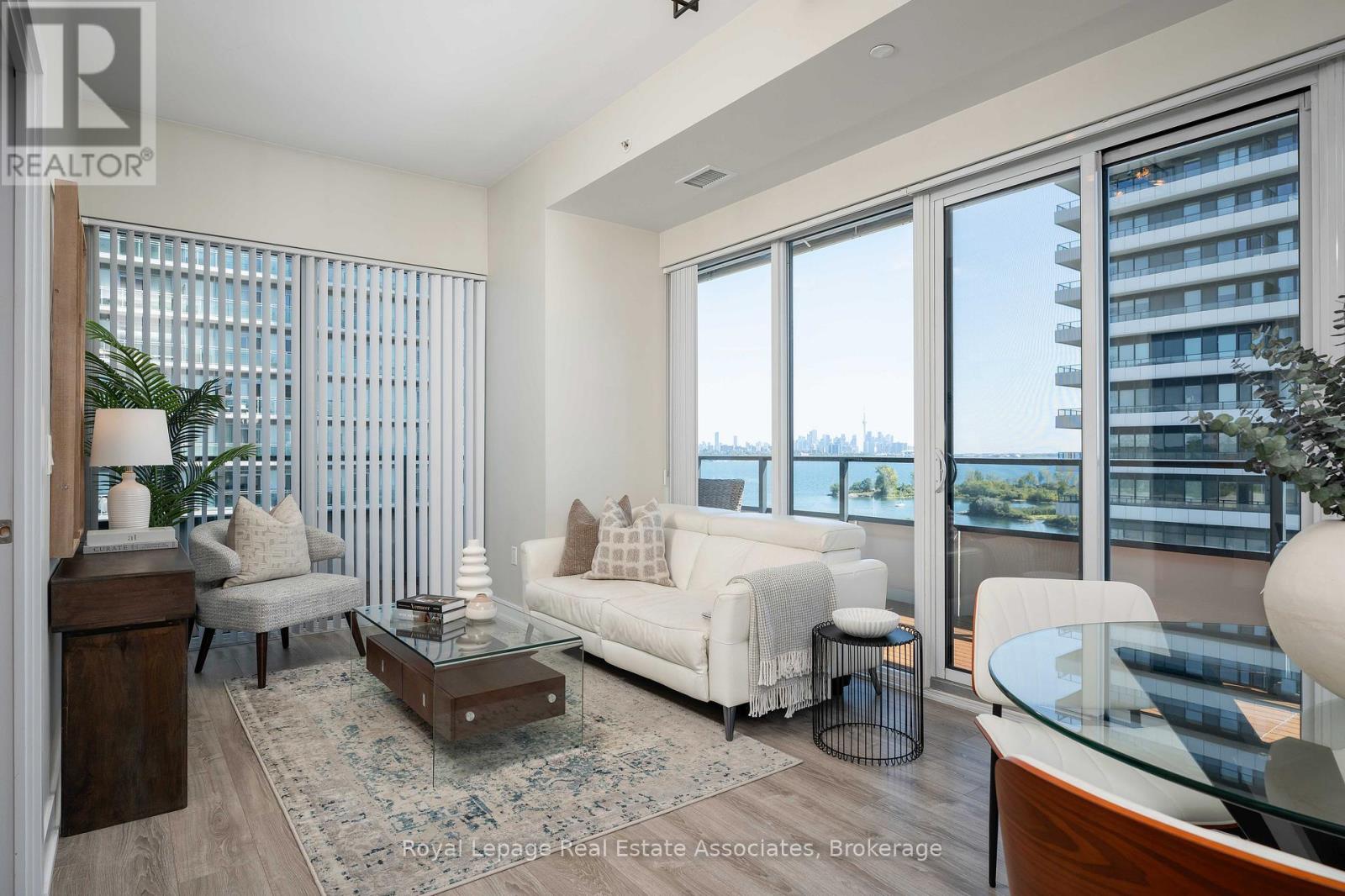 916 - 30 Shore Breeze Drive, Toronto, Ontario  M8V 0J1 - Photo 11 - W12451453