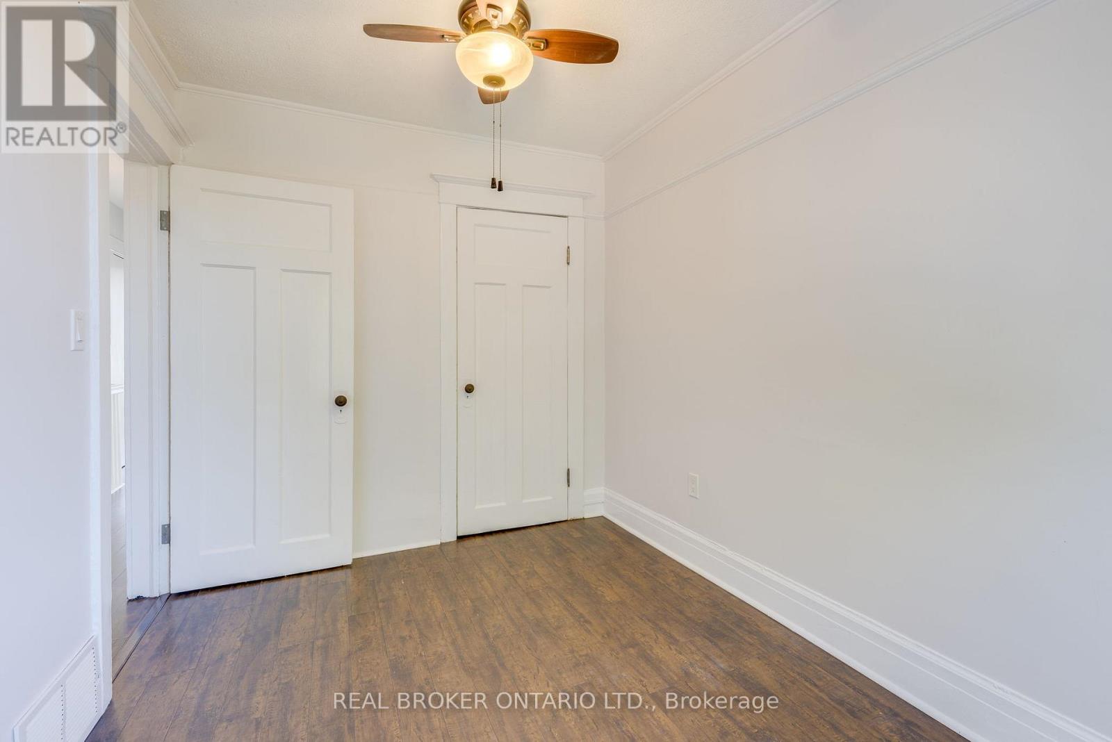 878 Runnymede Road, Toronto, Ontario  M6N 3W4 - Photo 16 - W12451456