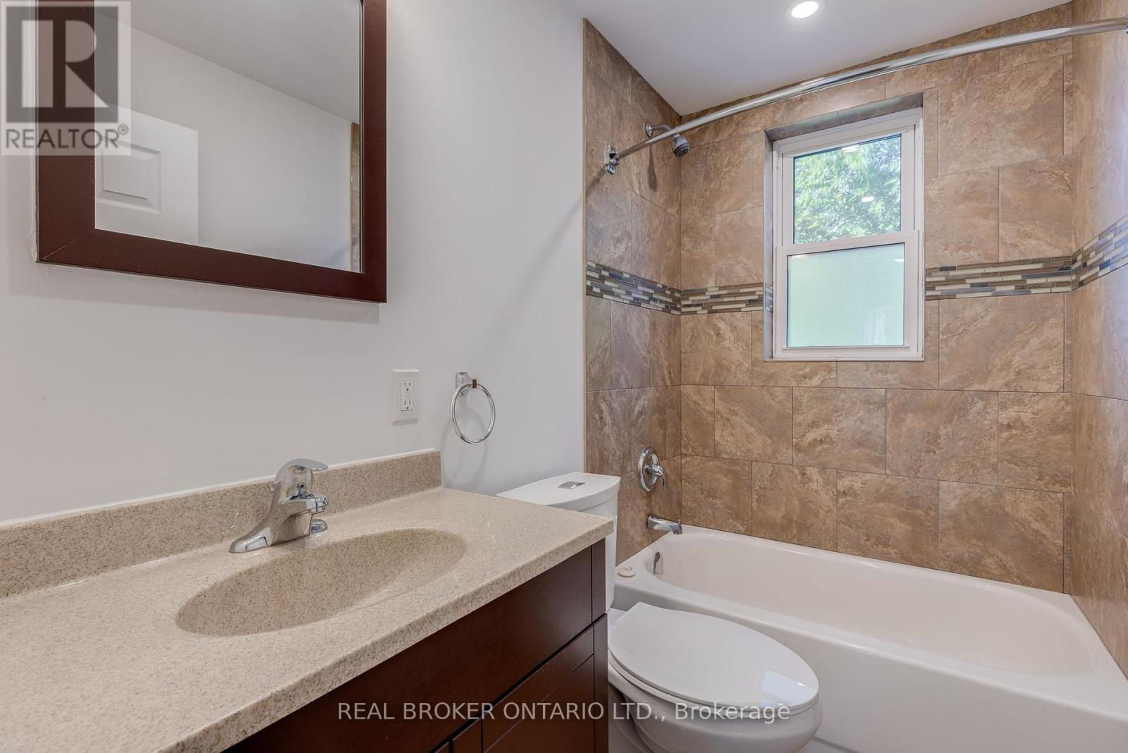 878 Runnymede Road, Toronto, Ontario  M6N 3W4 - Photo 17 - W12451456