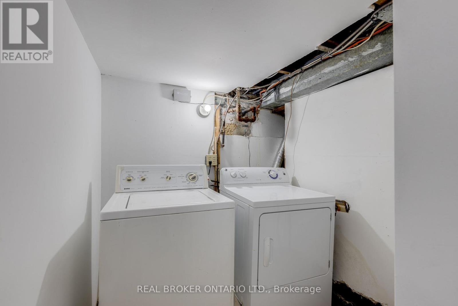 878 Runnymede Road, Toronto, Ontario  M6N 3W4 - Photo 25 - W12451456