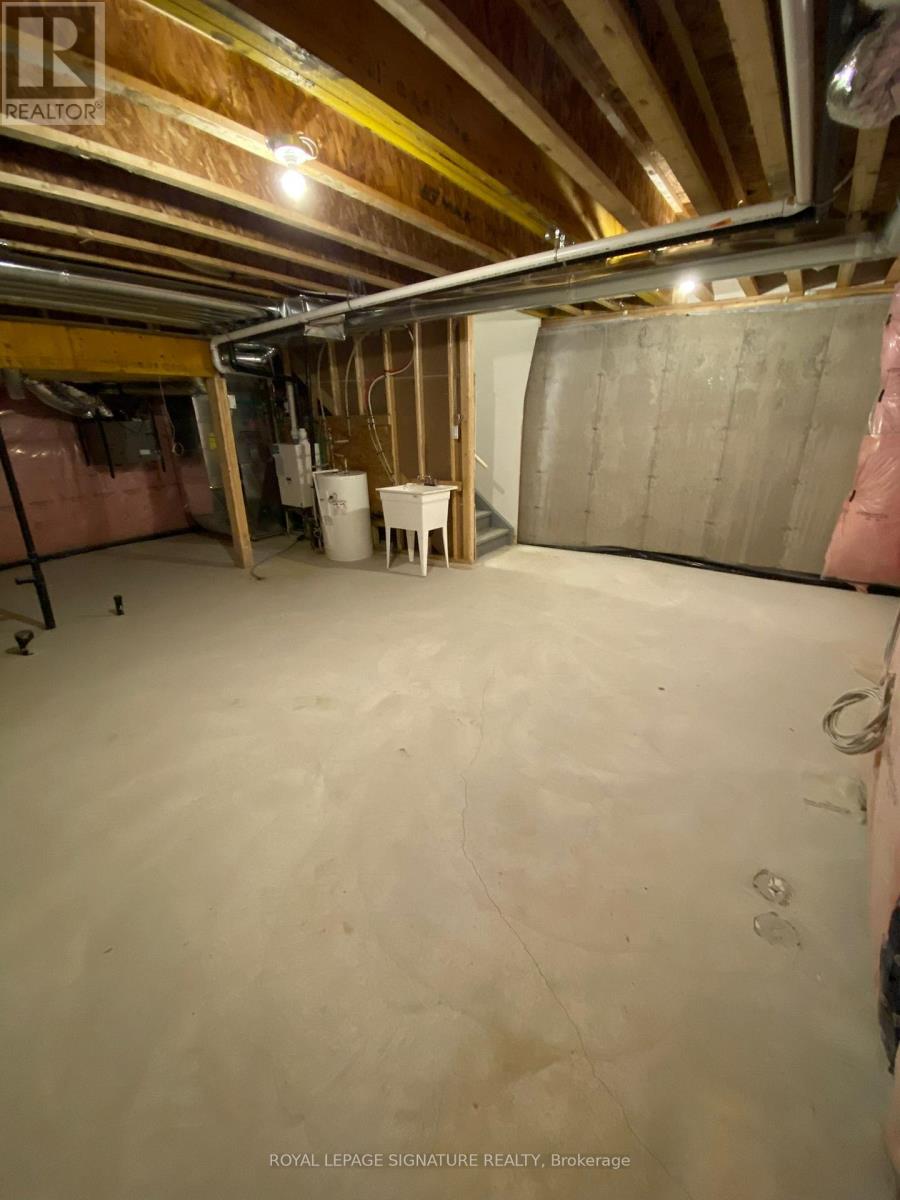 29 Petch Avenue, Caledon, Ontario  L7C 0Y9 - Photo 2 - W12451459