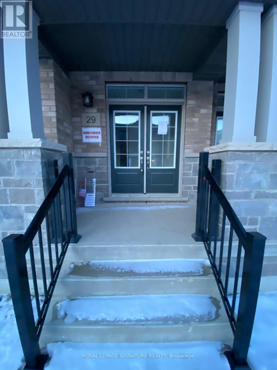 29 Petch Avenue, Caledon, Ontario  L7C 0Y9 - Photo 4 - W12451459