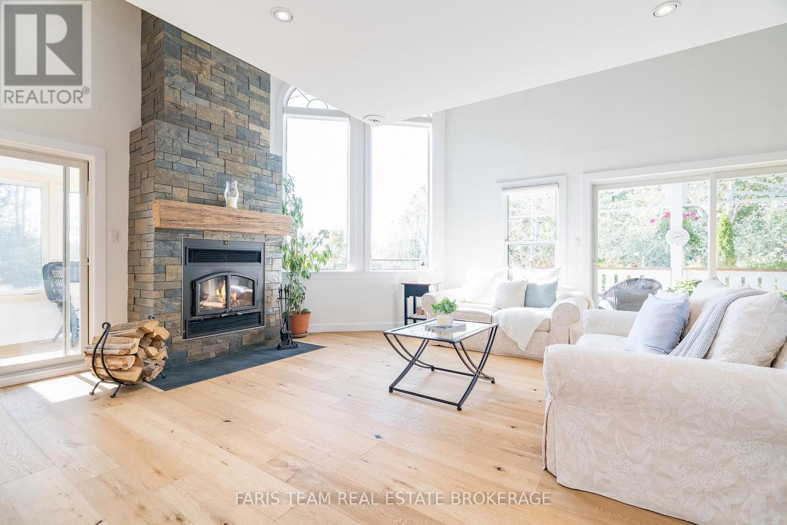 174 Robertson Avenue, Meaford, Ontario  N4L 1W7 - Photo 15 - X12451241