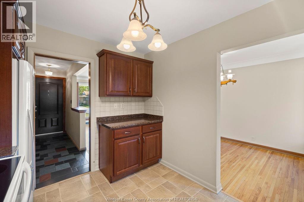 3955 Mount Royal Drive, Windsor, Ontario  N9G 2B8 - Photo 10 - 25025656
