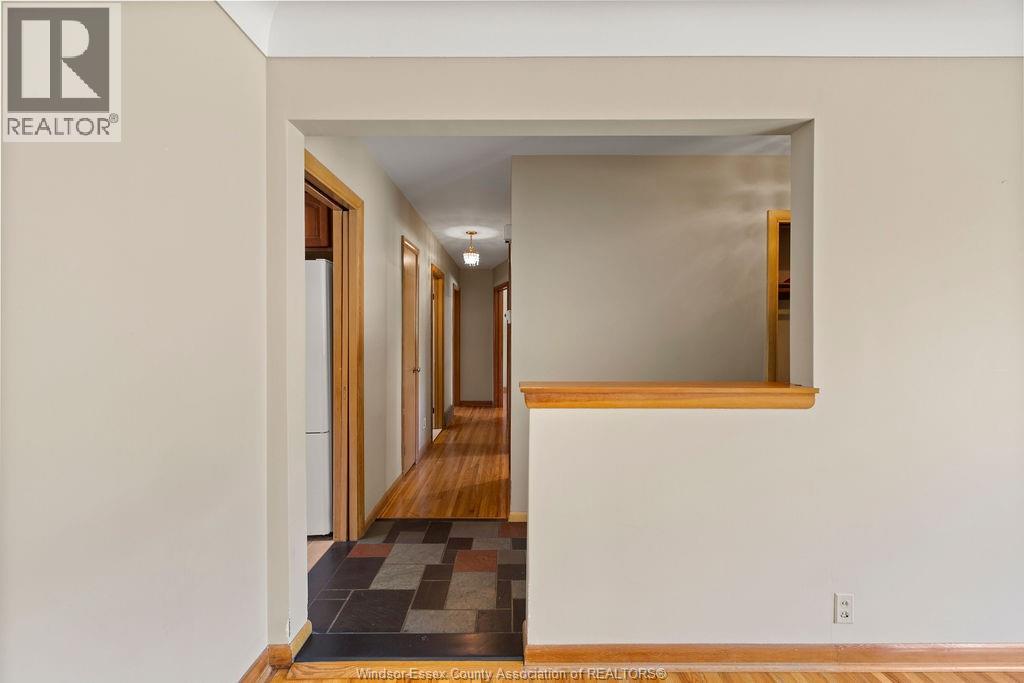 3955 Mount Royal Drive, Windsor, Ontario  N9G 2B8 - Photo 11 - 25025656