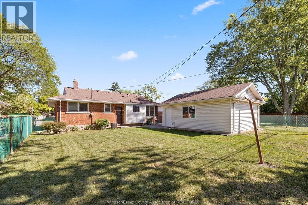 3955 Mount Royal Drive, Windsor, Ontario  N9G 2B8 - Photo 24 - 25025656