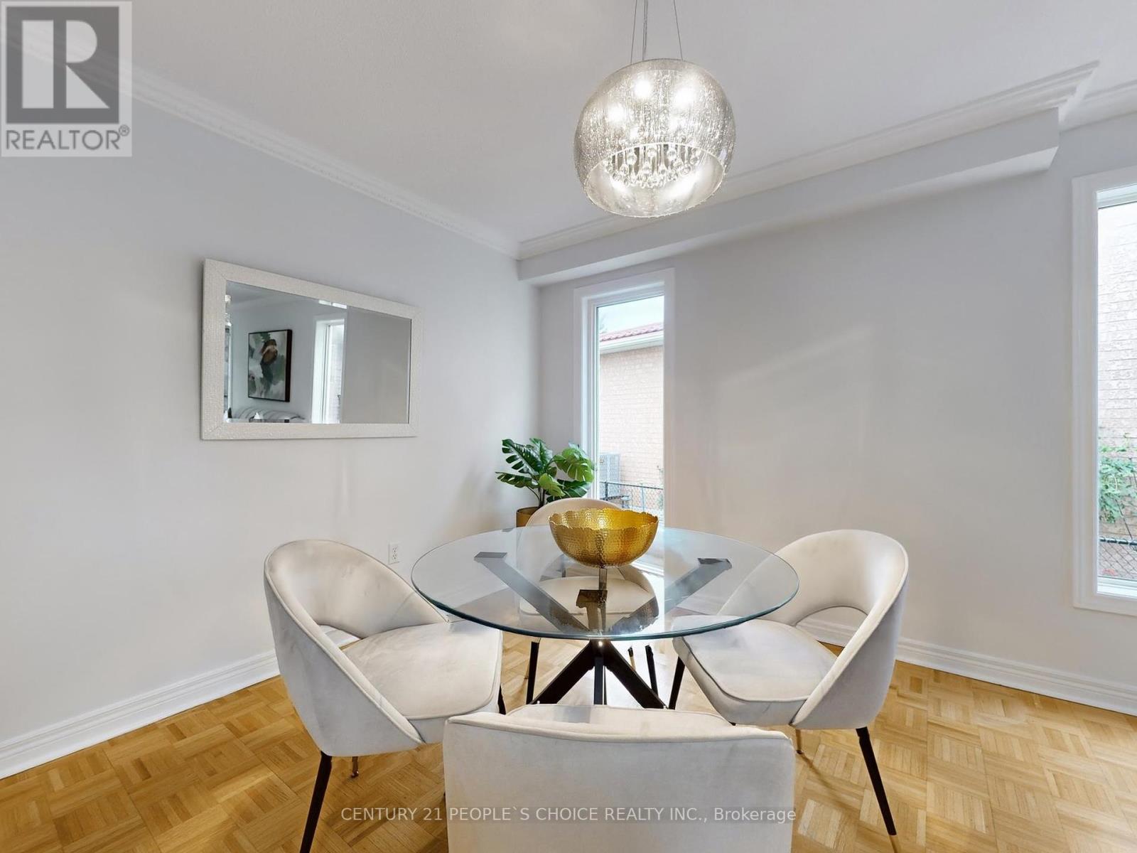 6441 Seaver Road, Mississauga, Ontario  L5V 2H9 - Photo 8 - W12451462