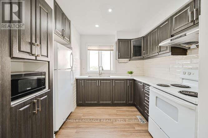 48 - 2012 Martingrove Road W, Toronto, Ontario  M9V 4A3 - Photo 10 - W12451466