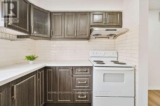 48 - 2012 Martingrove Road W, Toronto, Ontario  M9V 4A3 - Photo 12 - W12451466